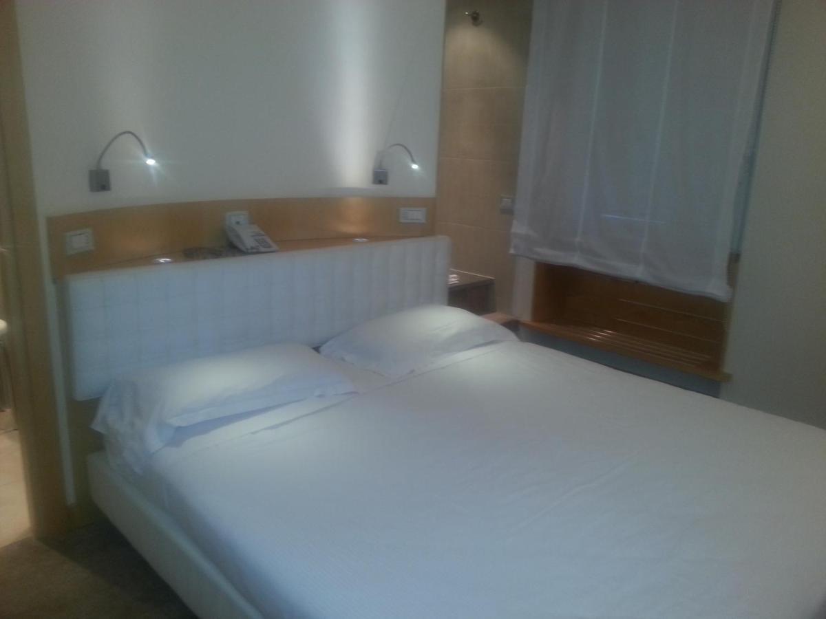 Hotel Tonfoni Montecatini Terme Buitenkant foto